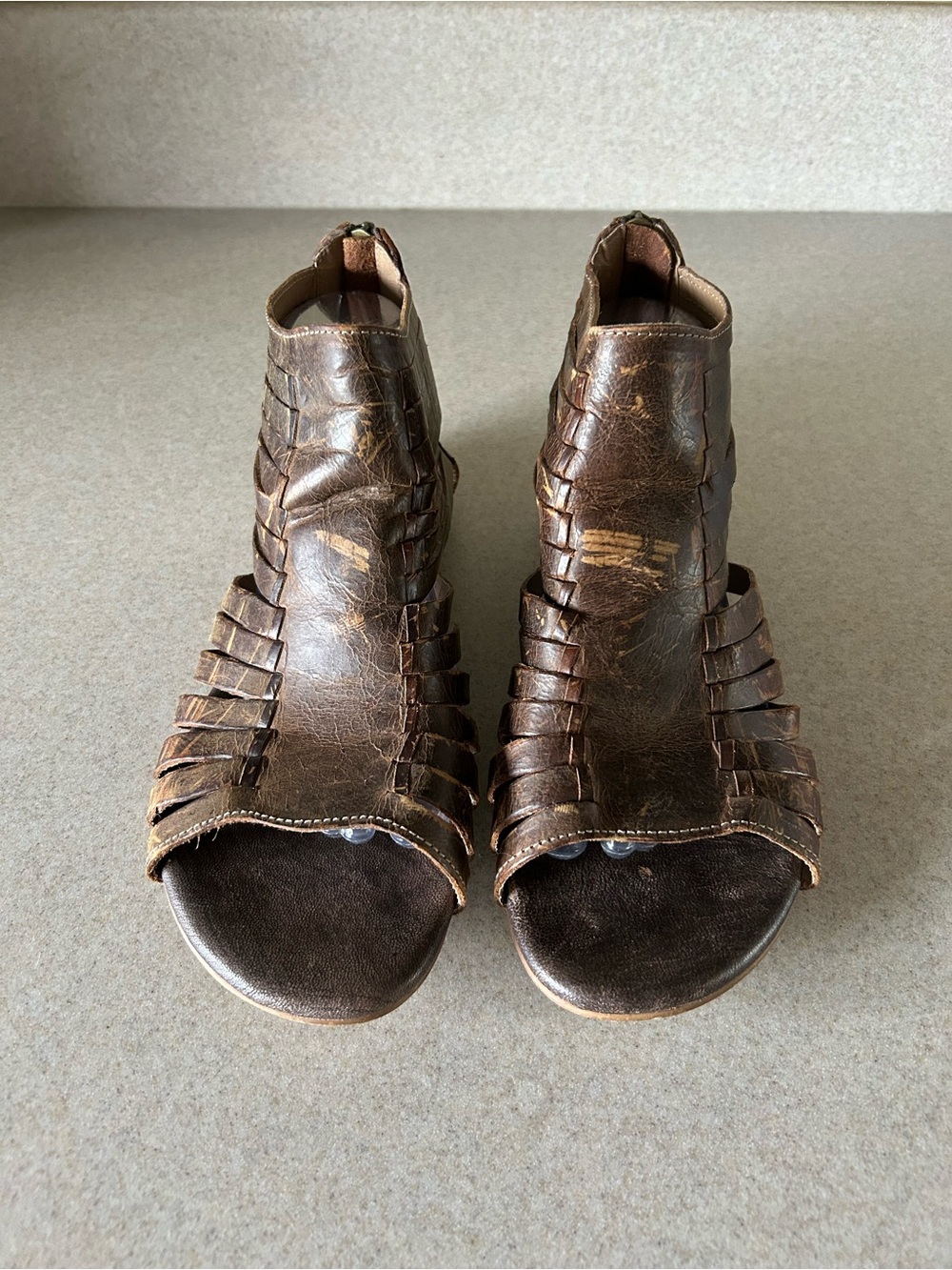 Roan By Bed Stu Pearl Brown Leather Gladiator Sandals Size US 9 Distressed Boho